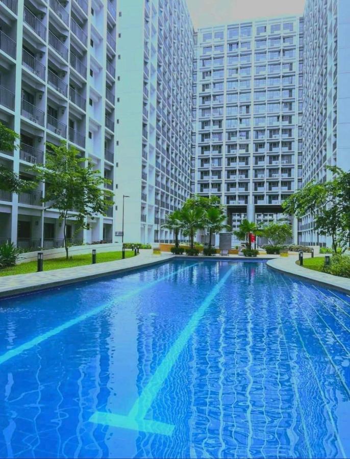 Deluxe Suites Razelles 2 At Shore 2 Residences Tower 1 Pasay Exterior foto